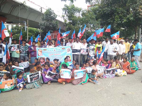 ದಲಿತ ವಿದ್ಯಾರ್ಥಿನಿ ಅನಿತಾ ಸಾವು ಖಂಡಿಸಿ ಪ್ರತಿಭಟನೆ